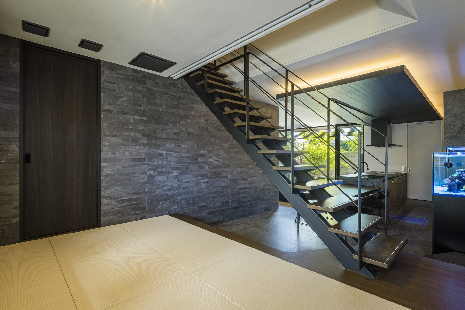 施工事例 No. 110 石と光が織りなすラグジュアリーな空間