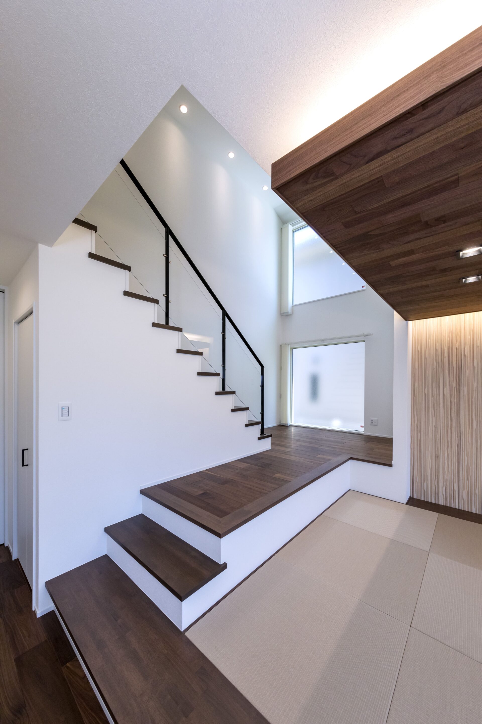 施工事例 No. 114 ガラス手すりで空間に広がりを