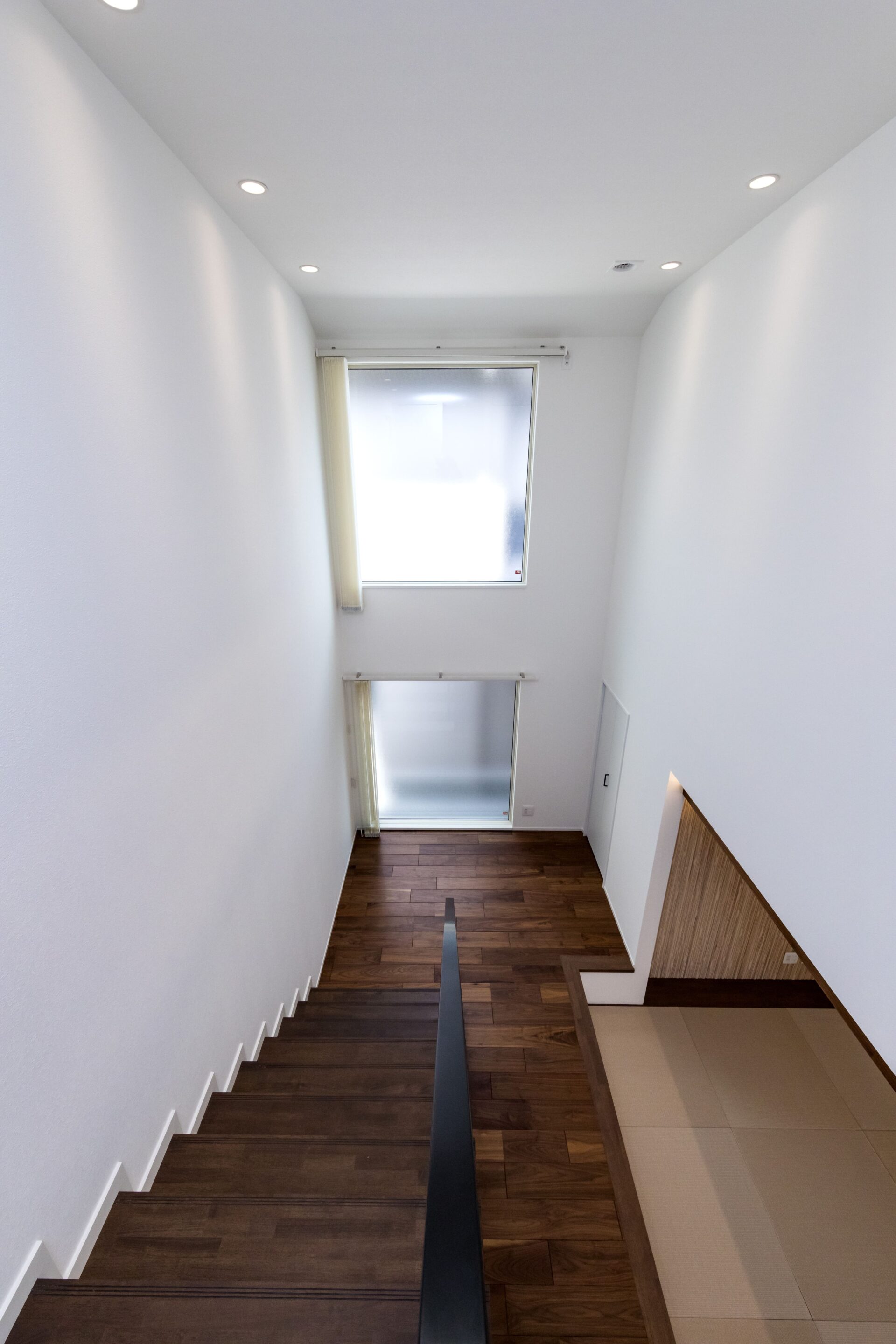 施工事例 No. 137 ガラス手すりで空間に広がりを