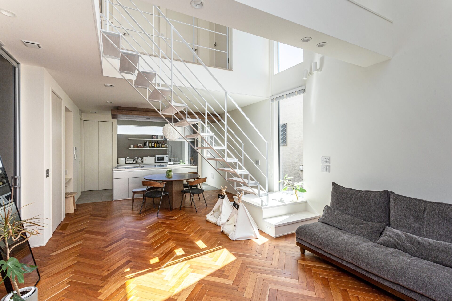 施工事例 No. 119 シースルー階段で光あふれる暮らし