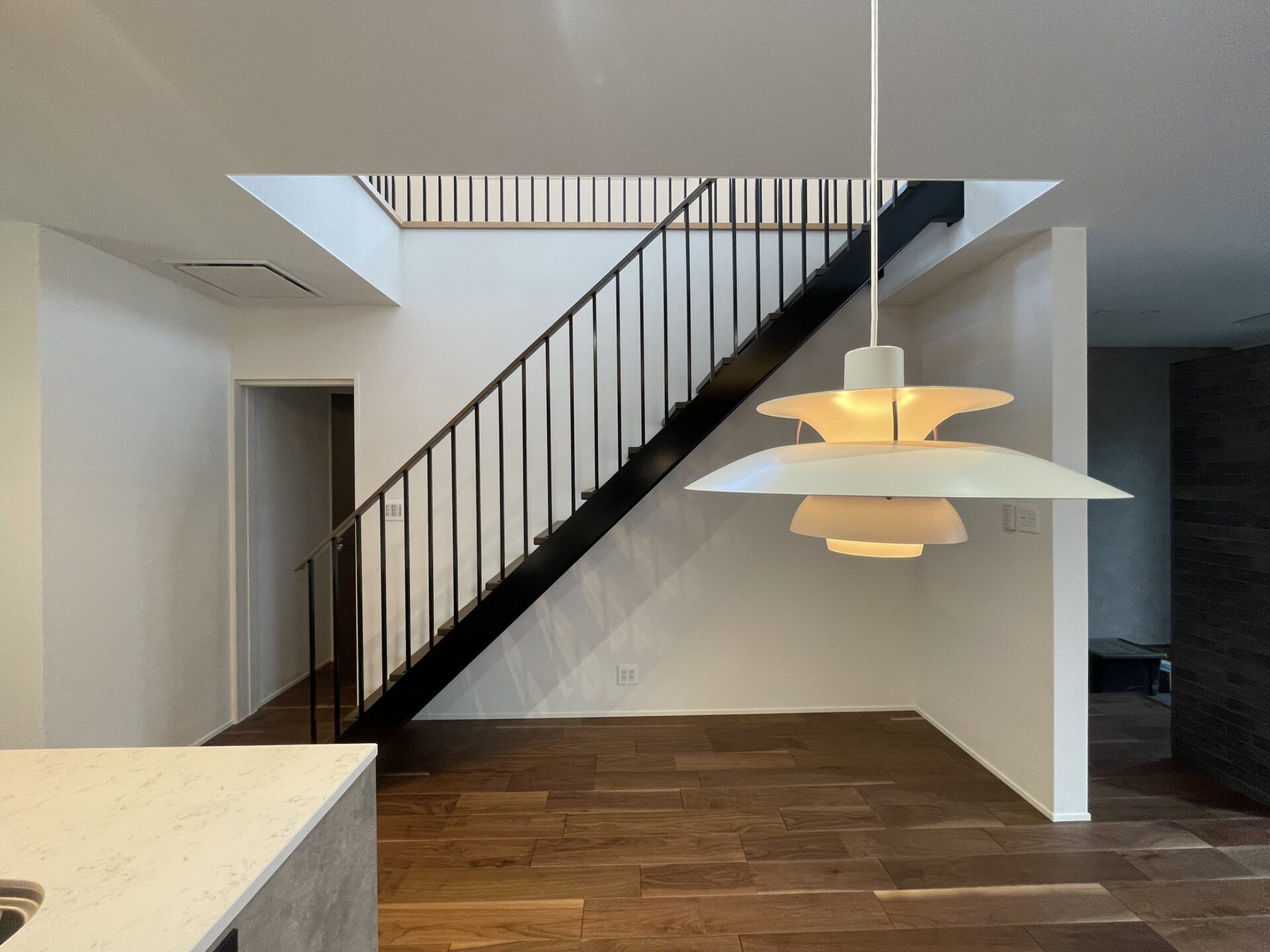 施工事例 No. 89 おしゃれな縦格子階段