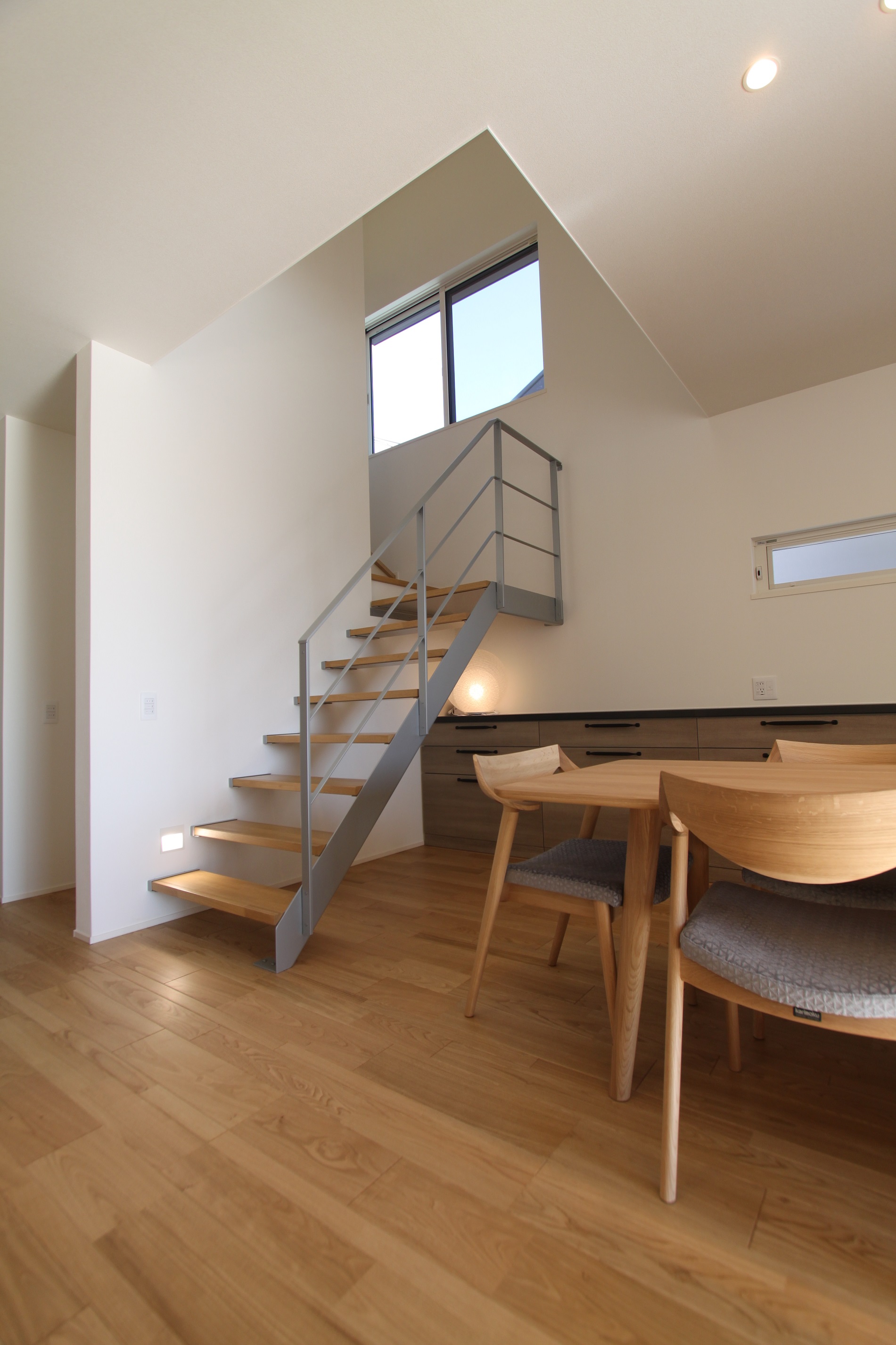 施工事例 No. 121 光と空気が通る、美しい動線。