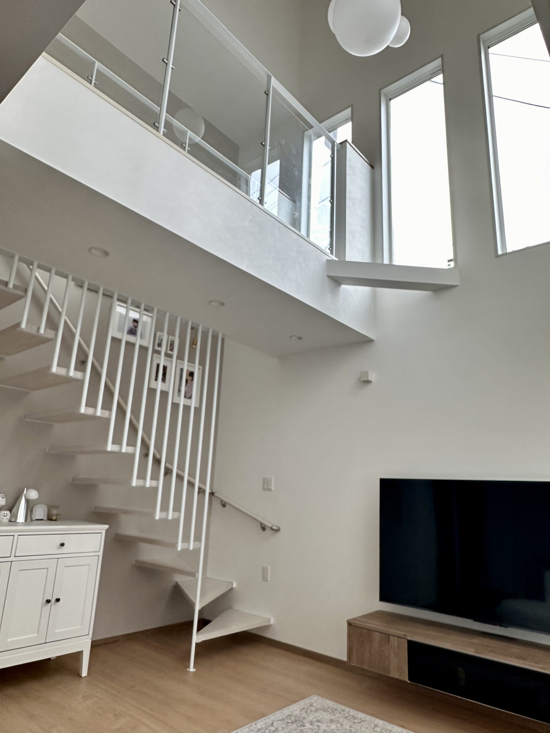 施工事例 No. 100 階段が、空間の風景になる。