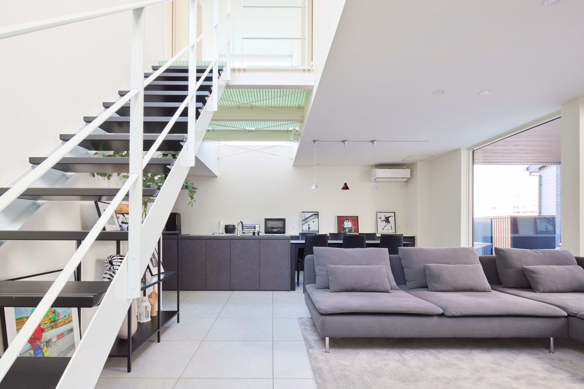 施工事例 No. 223 白いタイル空間にモノトーンの階段 - Part 6