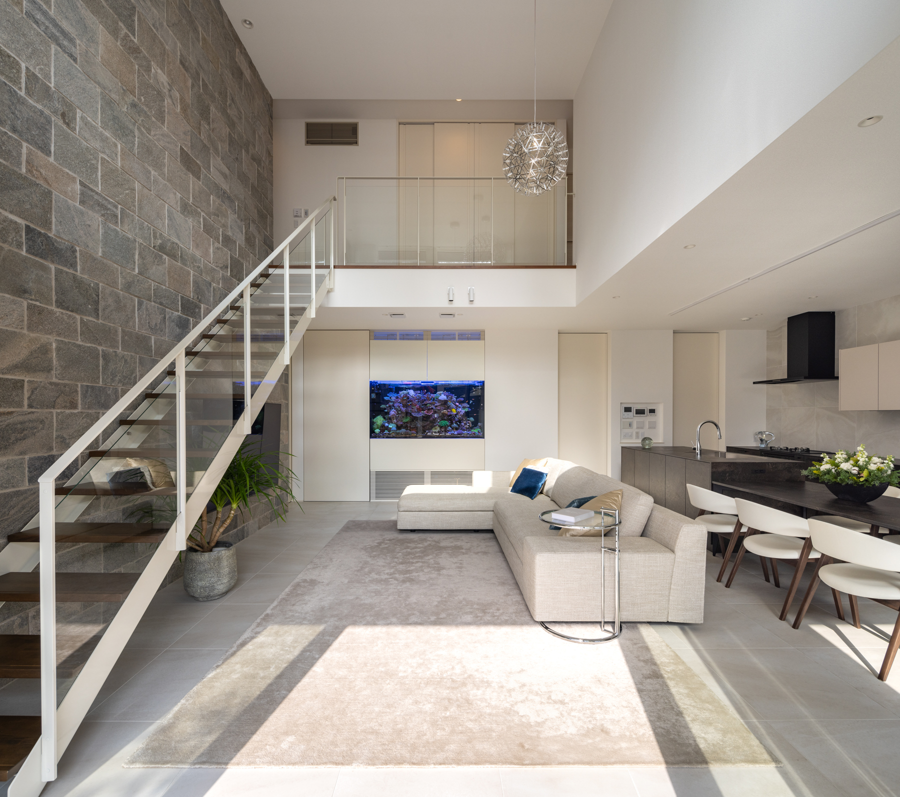 施工事例 No. 304 LDKに馴染むシースルー階段、やわらかな存在感 - Part 3