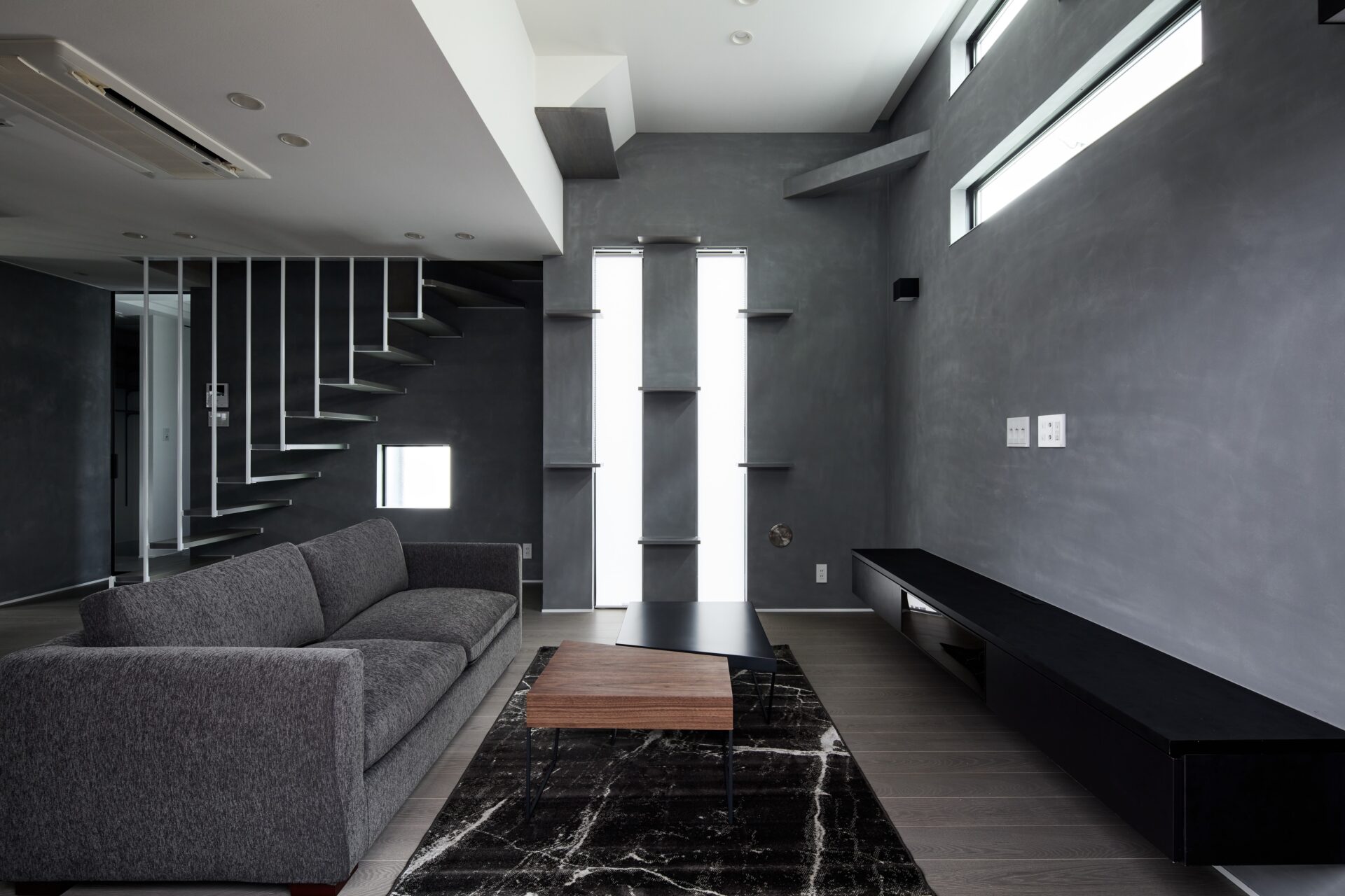 施工事例 No. 254 愛猫の導線としても最適なデザイン階段