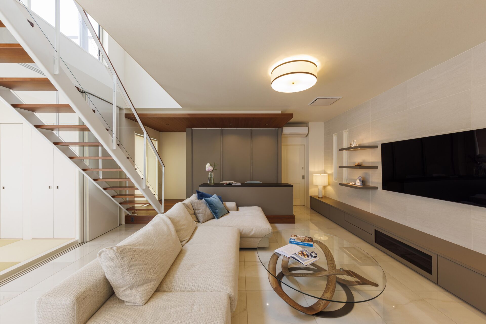 施工事例 No. 283 空間を広げ室内に光を通す階段 - Part 3