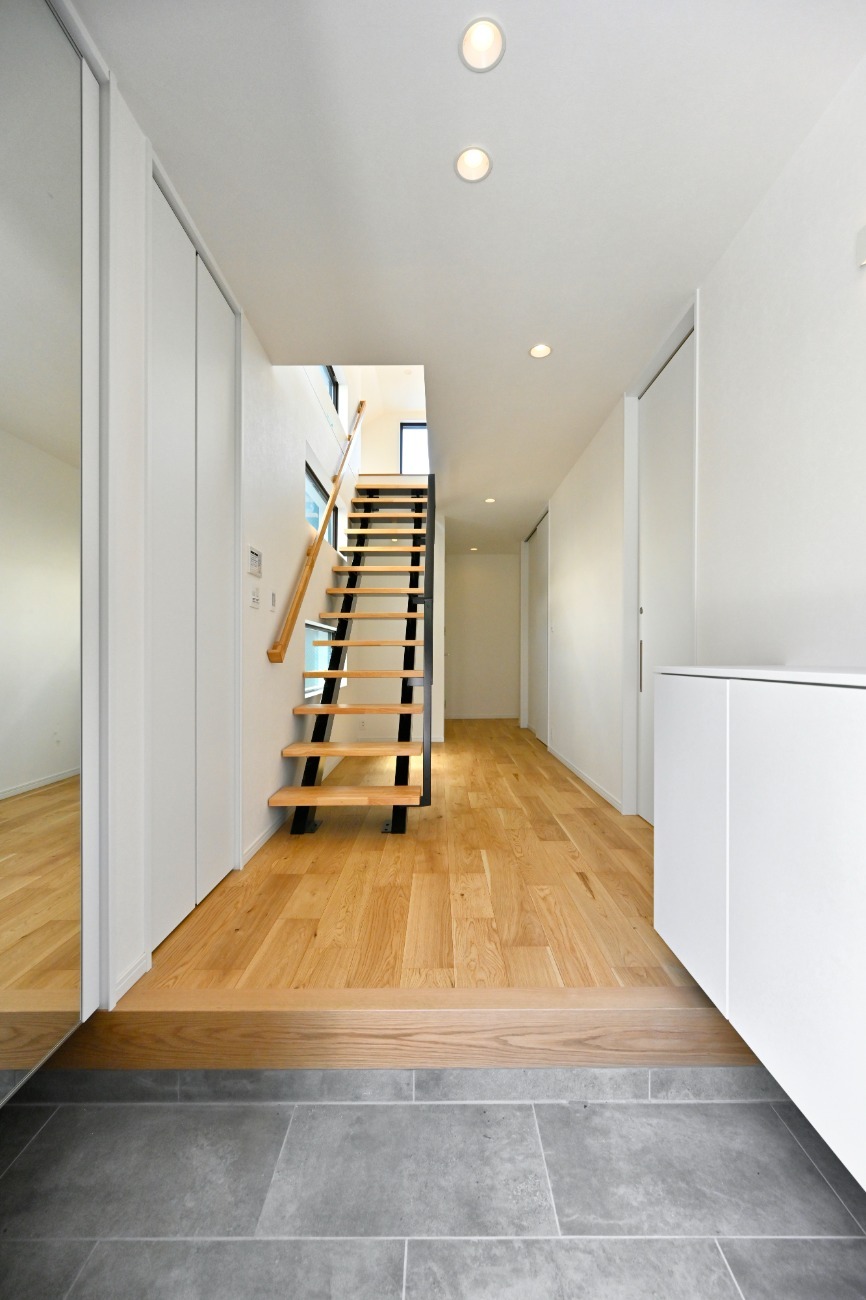 施工事例 No. 244 木の温もりと暮らす階段