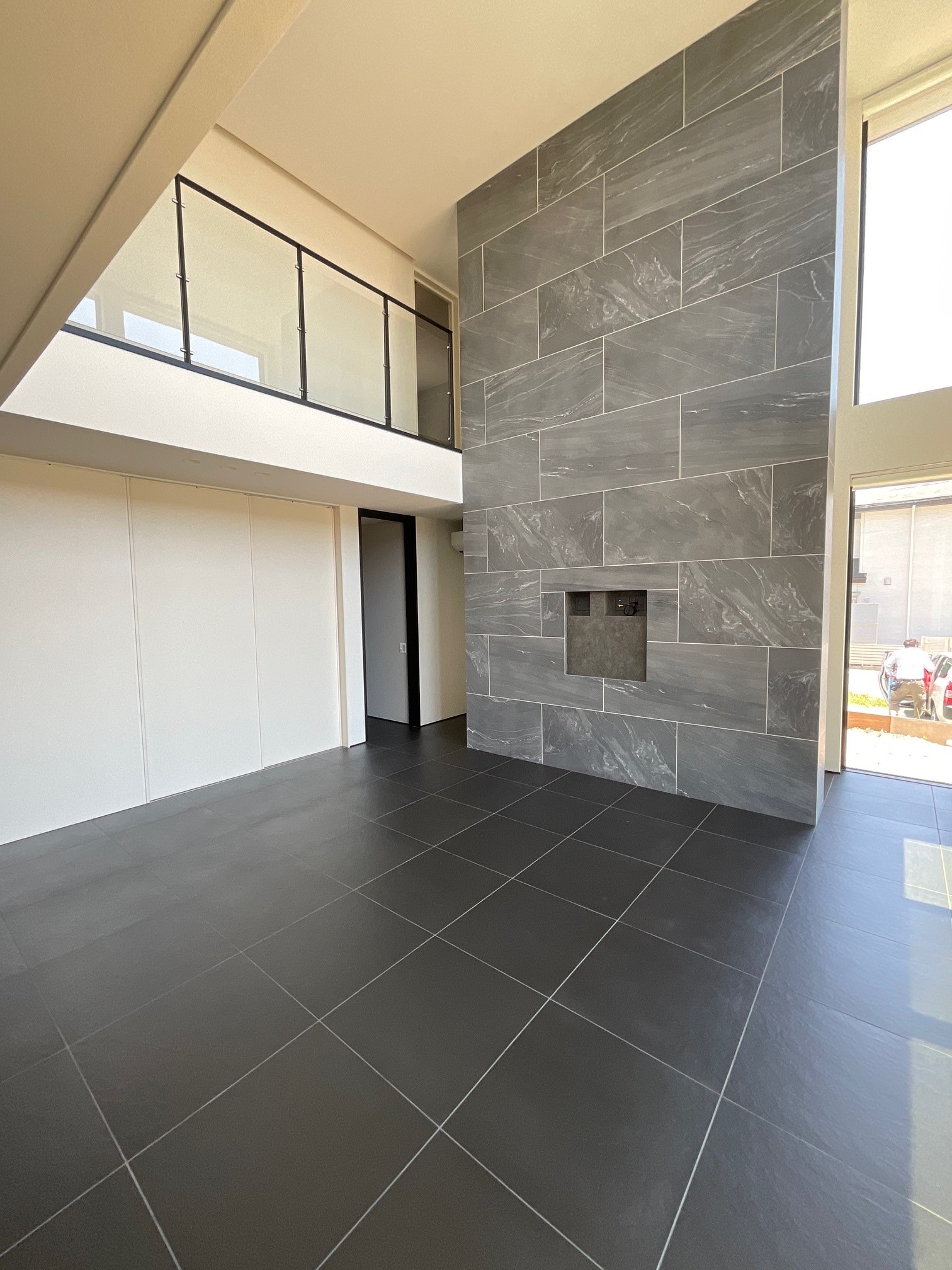 施工事例 No. 238 タイルとマッチする吹抜け手すり - Part 2