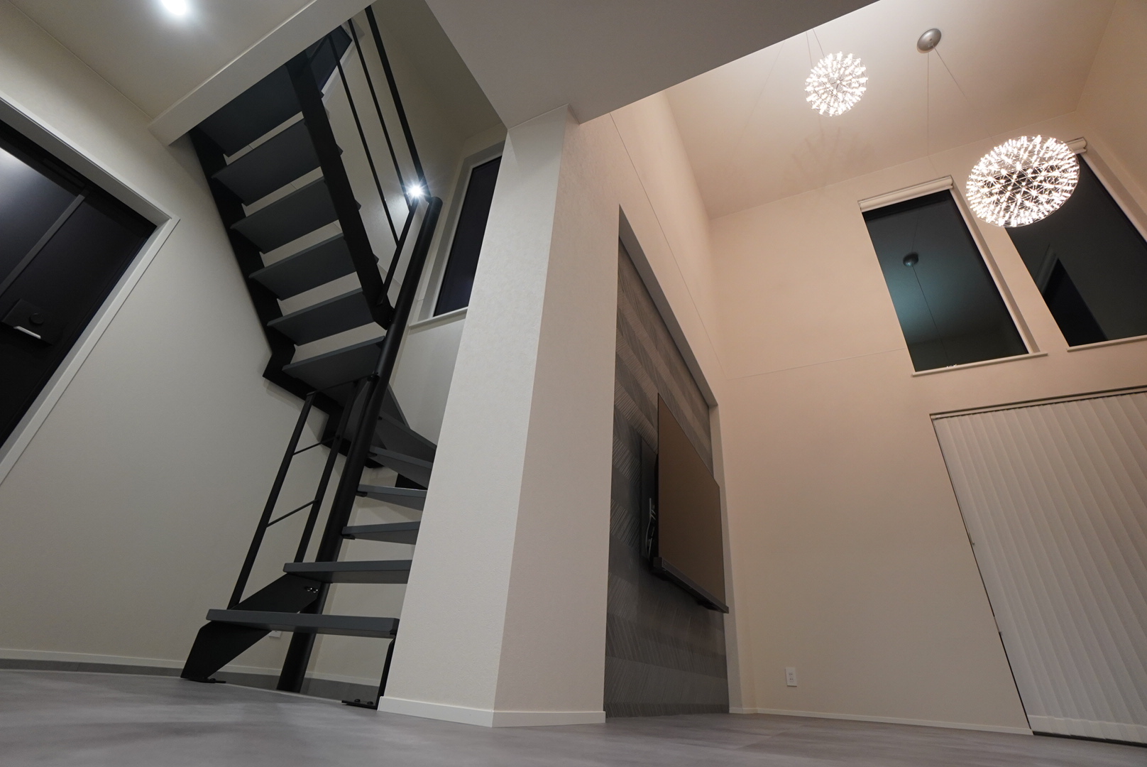 施工事例 No. 276 ただの導線ではない、見せる玄関ホールに引き上げるシースルー階段 - Part 3