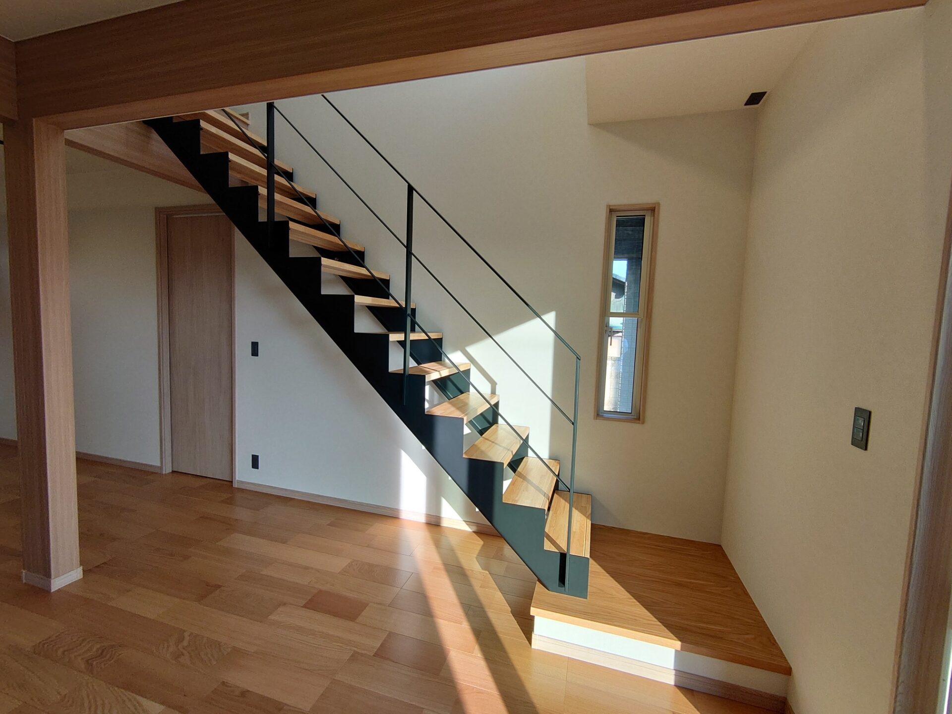 施工事例 No. 308 シースルー階段が空間に、開放感をもたらす - Part 2