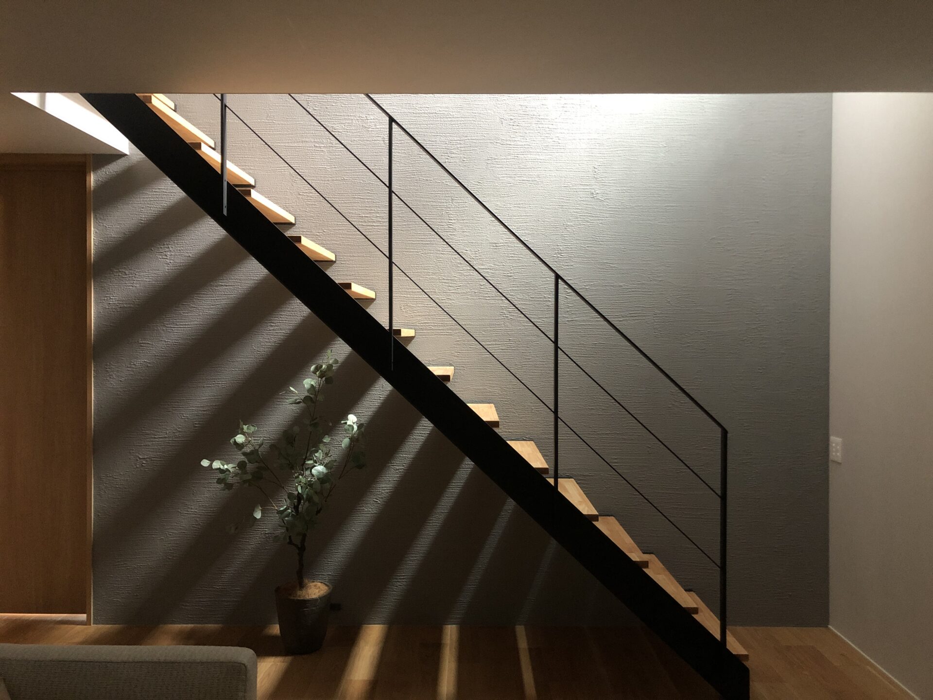 施工事例 No. 288 オブジェとして存在感のあるシースルー階段 - Part 3