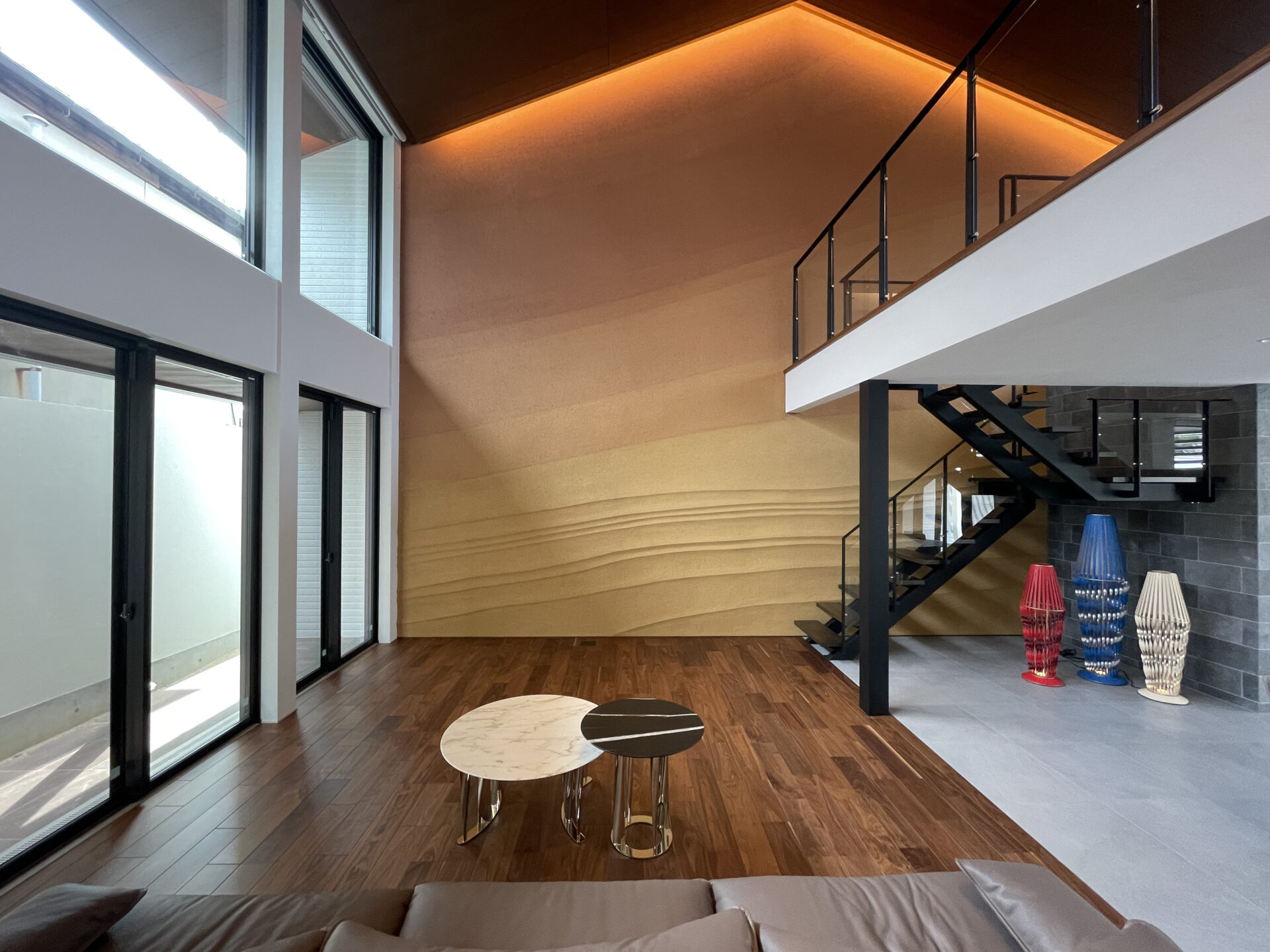 施工事例 No. 281 オブジェとして存在感のあるシースルー階段