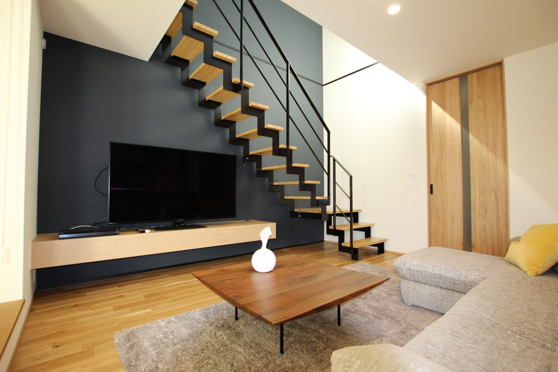 施工事例 No. 295 家具のように美しく、家族をそっと近づける