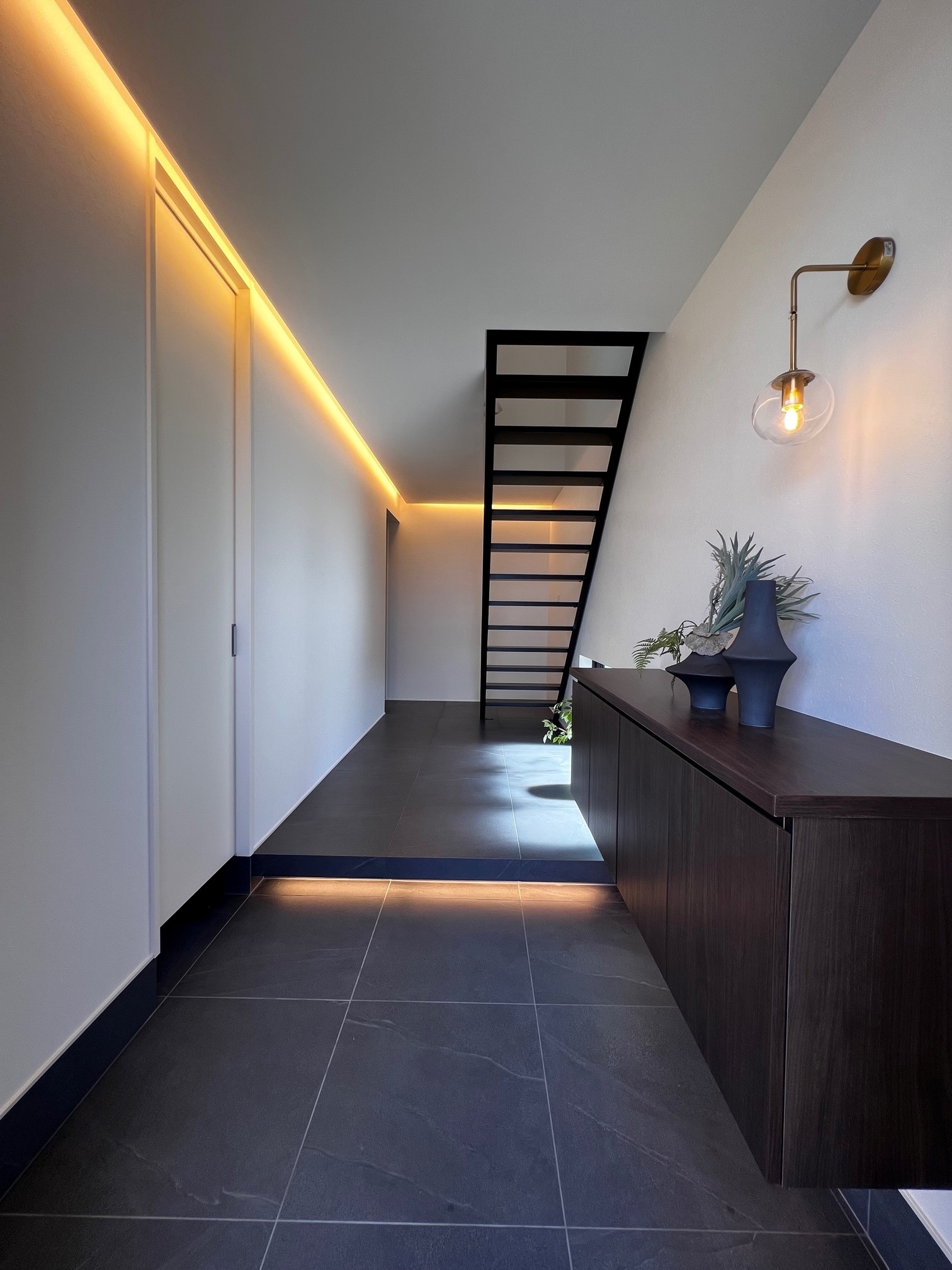 施工事例 No. 339 玄関から見て美しいシースルー階段 - Part 2