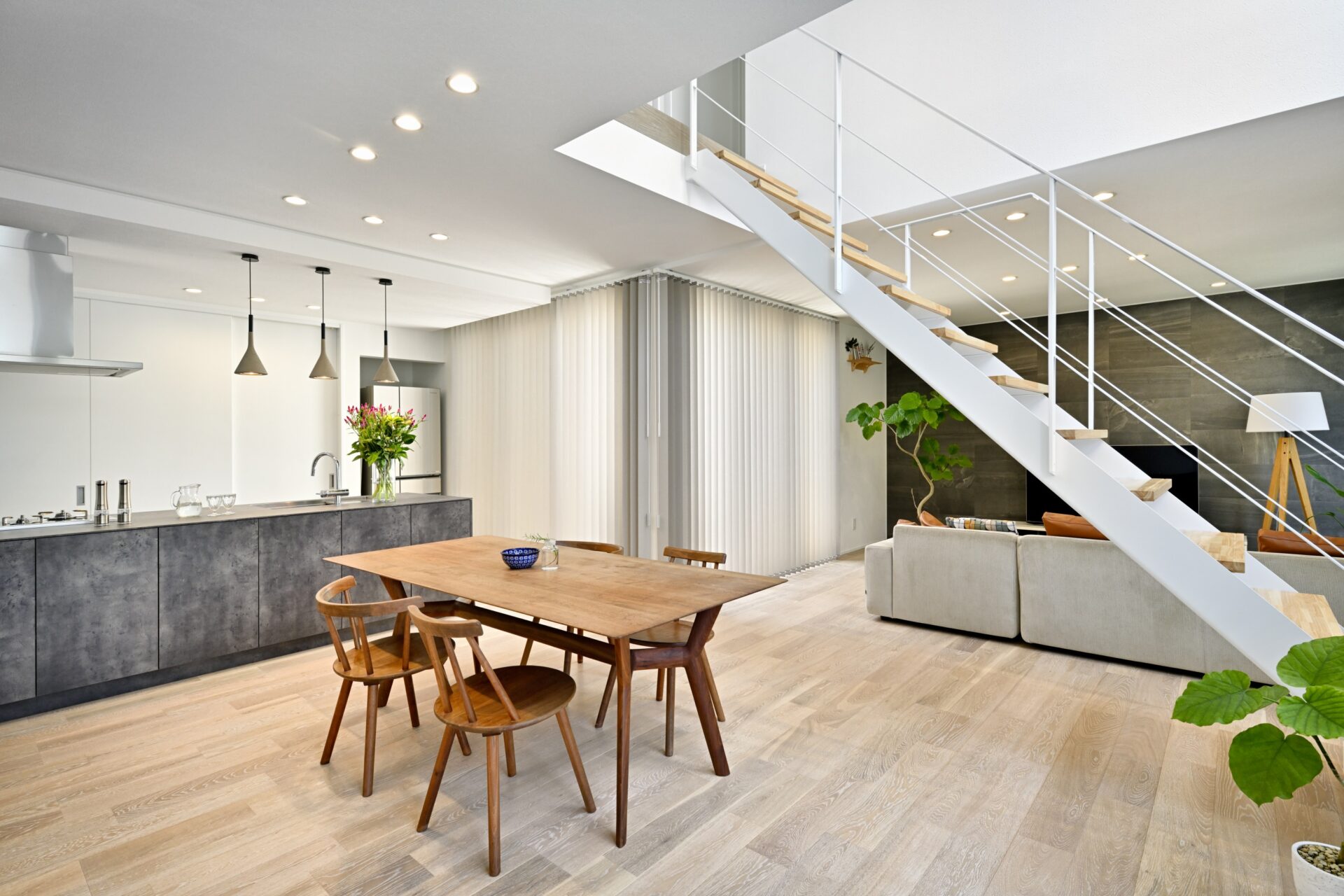 施工事例 No. 316 「抜け感」と「安心感」を両立した、美しい動線