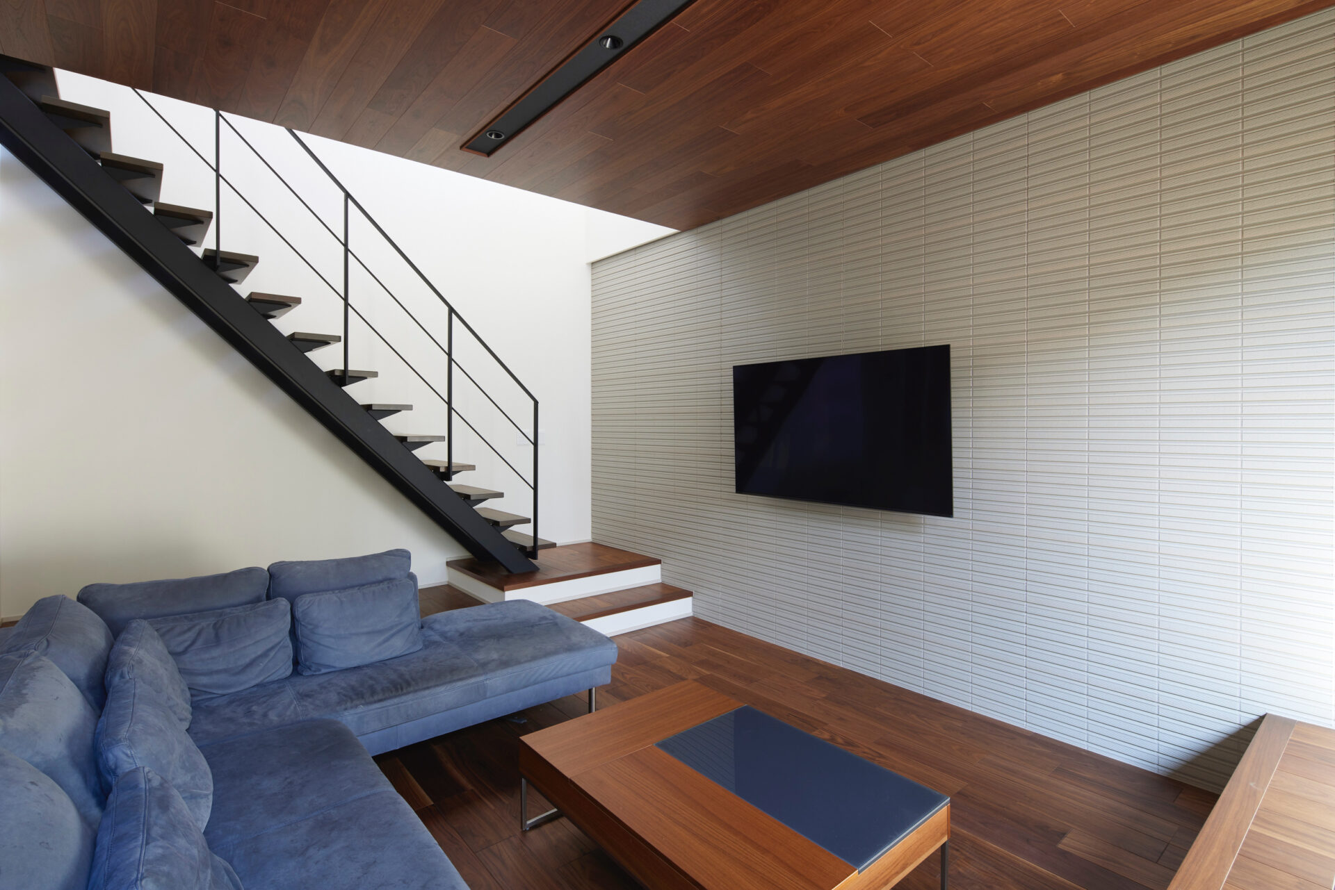 施工事例 No. 269 生活動線を、デザインで魅せる。空間をつなぐシースルー階段 - Part 3