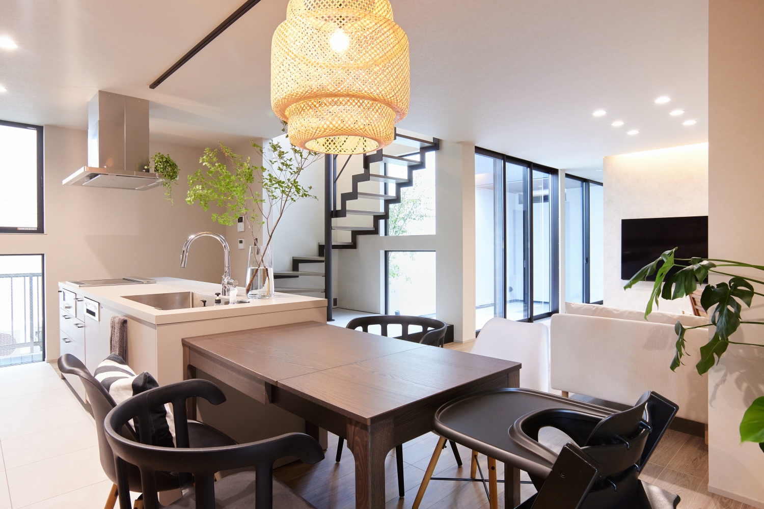 施工事例 No. 325 中庭からの光降り注ぐ空間