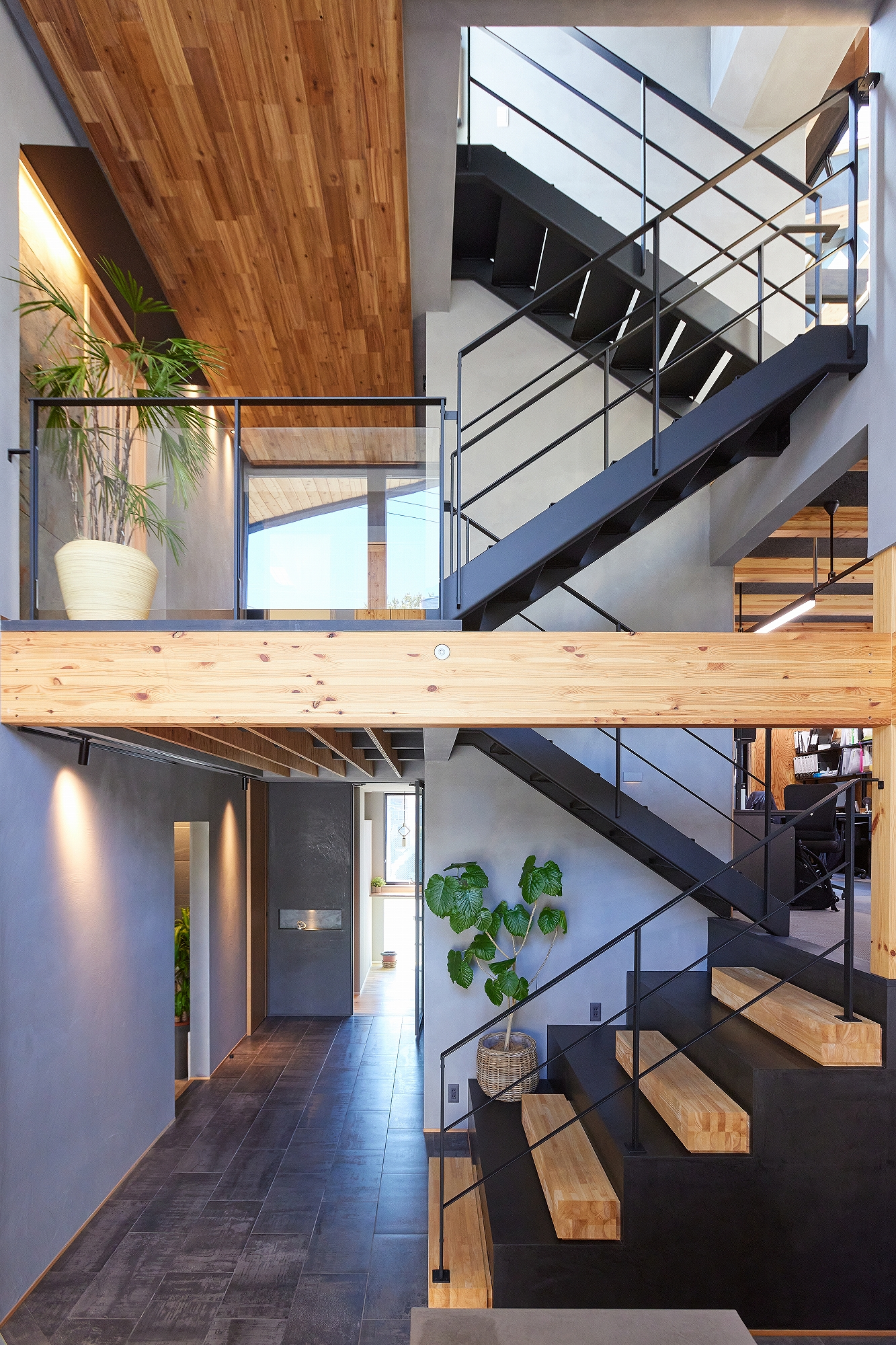 施工事例 No. 344 スキップフロアを活用したオフィス空間