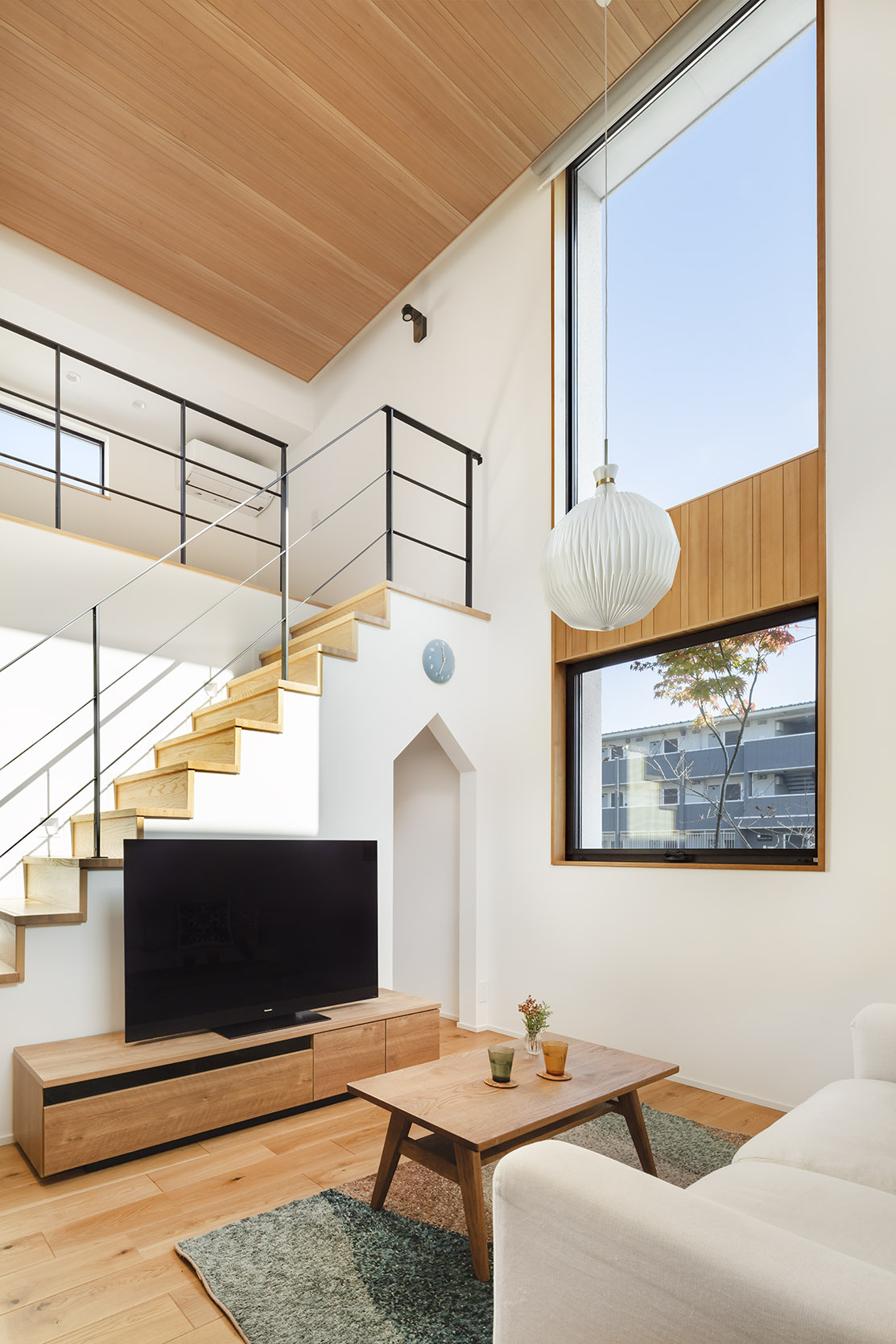 施工事例 No. 205 光と木、そしてこの手すり。