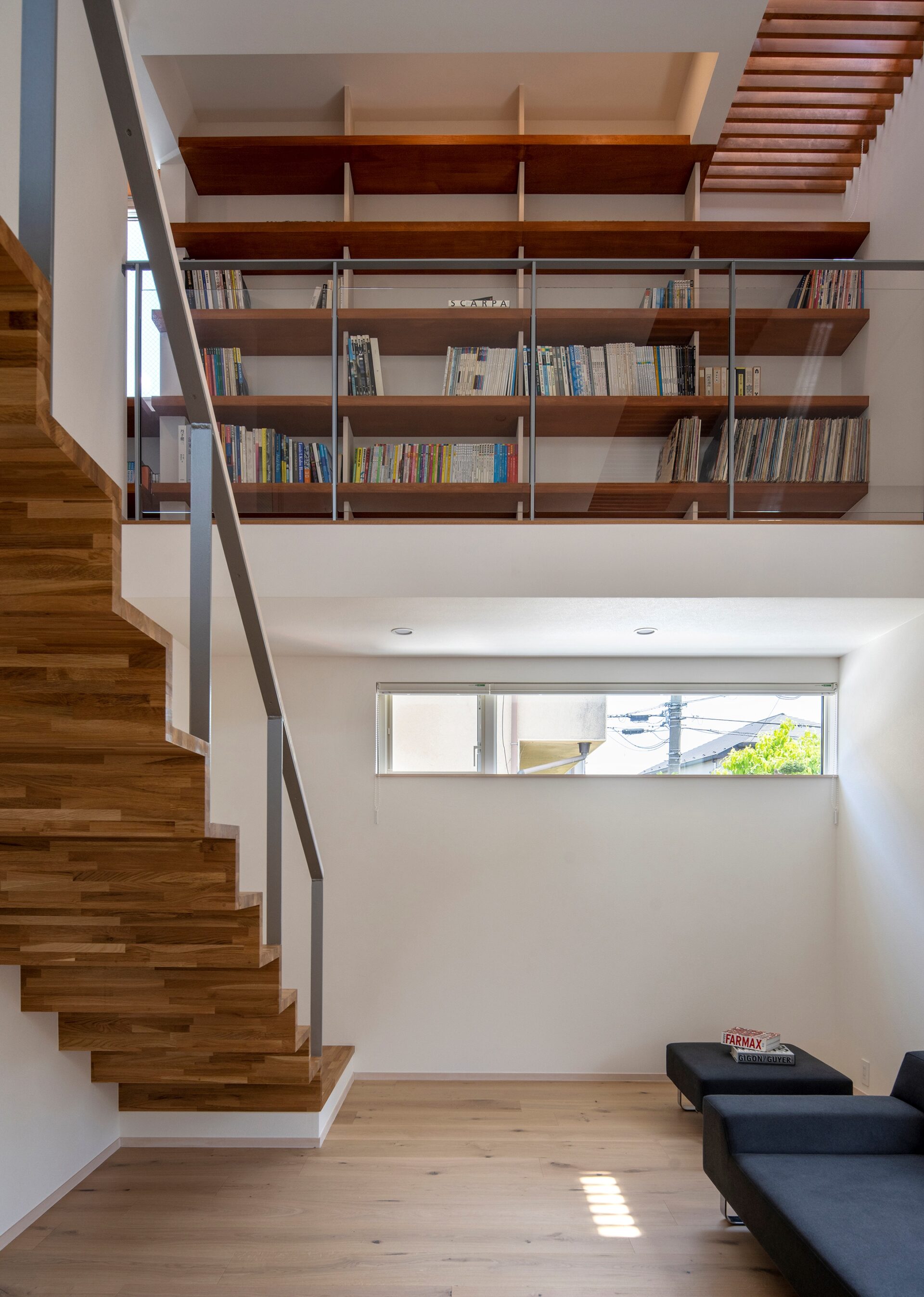 施工事例 No. 374 ガラスとスチールによるデザインと安全性を両立した手すり