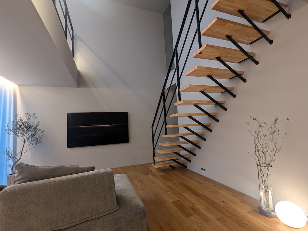 片持ち階段『DANDEL ARMS』