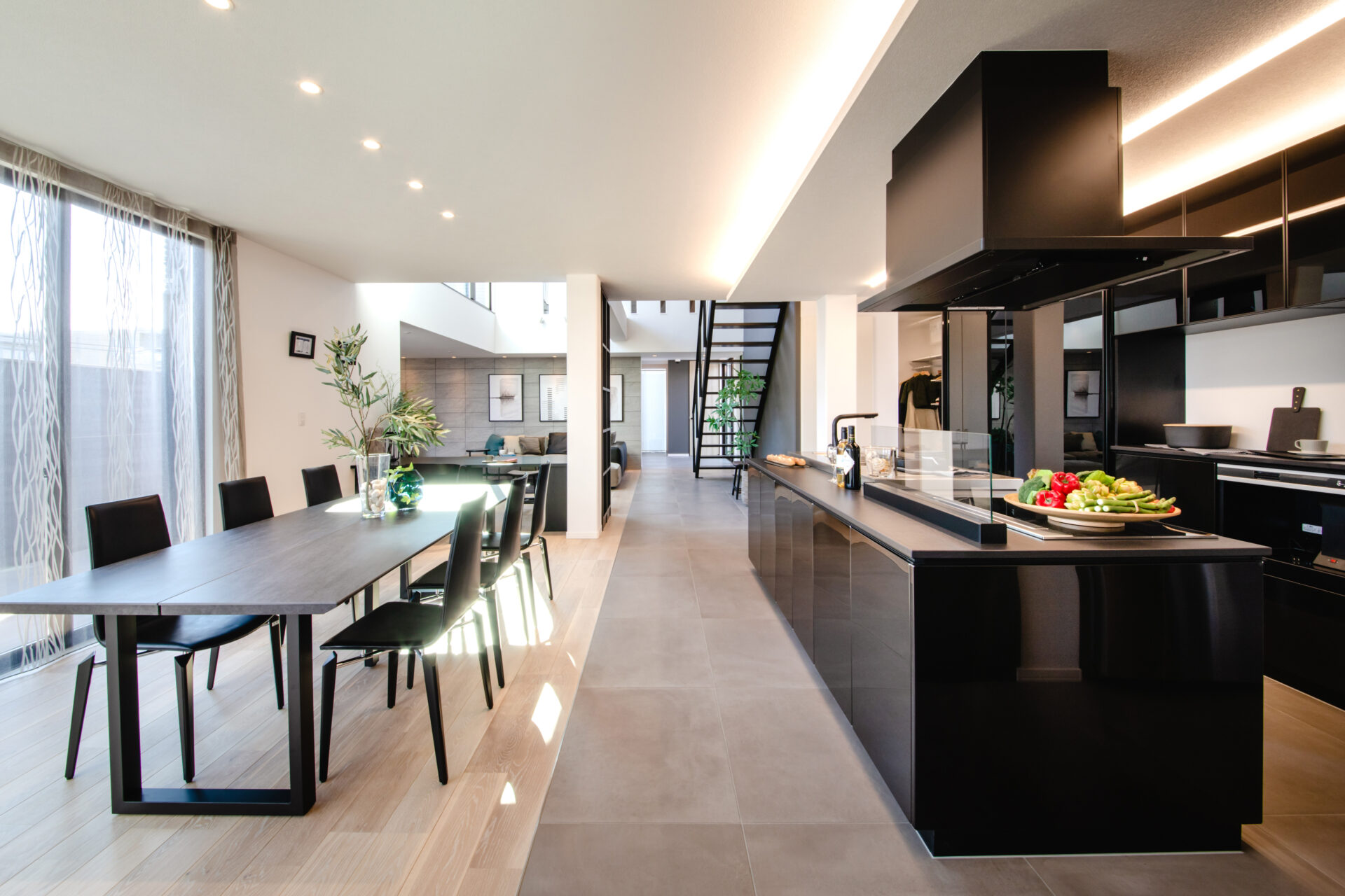 施工事例 No. 422 美しく空間と調和する階段