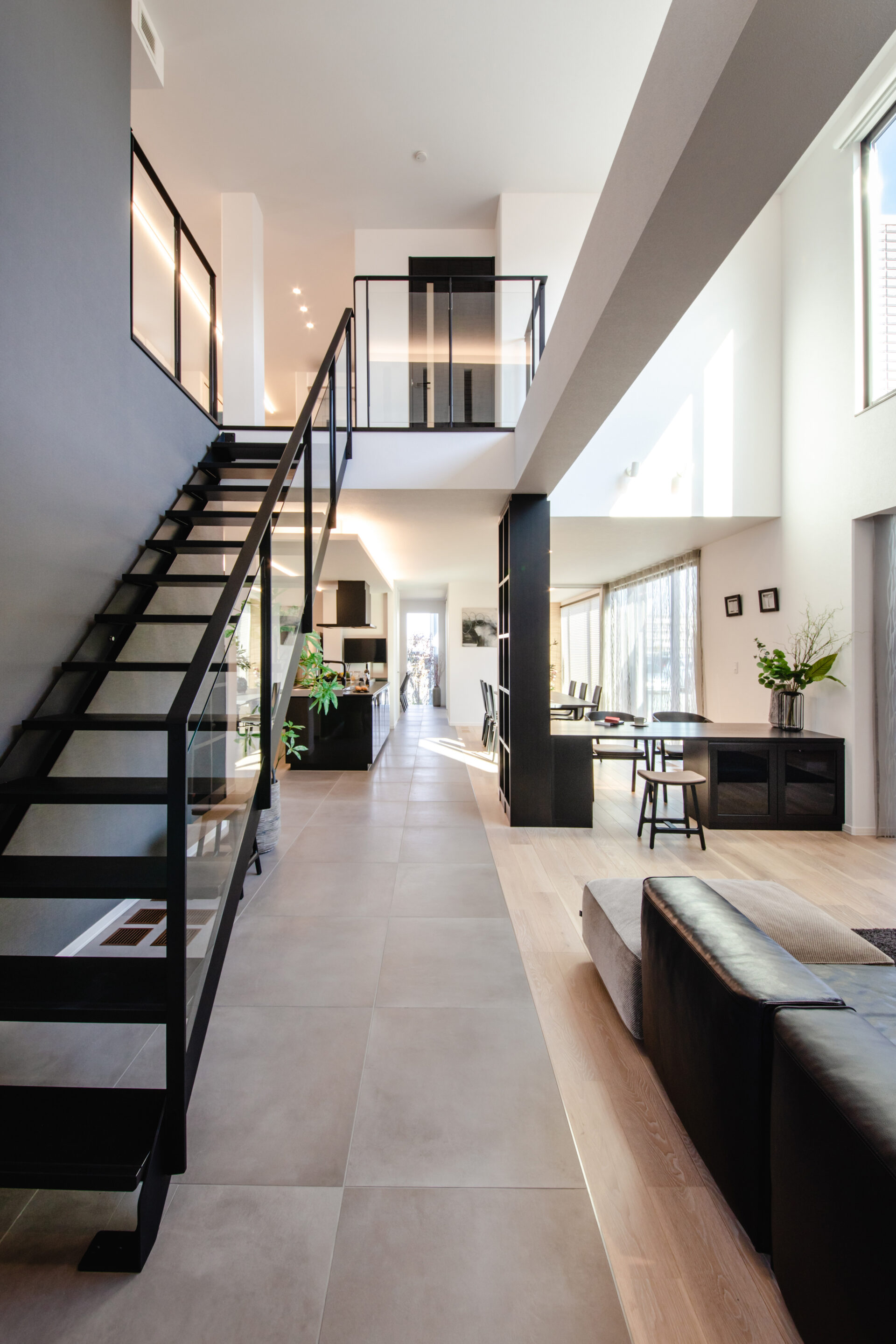 施工事例 No. 426 美しく空間と調和する階段